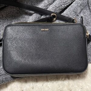 DKNY Elegant Black Crossbody Bag